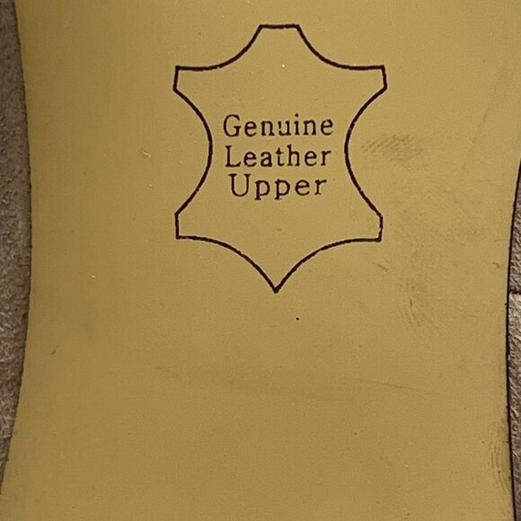 Bella Vita Womens 8 WW Taupe Suede Leather Kitten Heel Pumps Buckle Minimalist - Picture 9 of 12